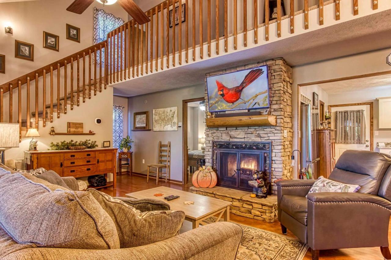 Cozy Cabin With Mountain Views Near Skylift Park! 蓋特林堡 外观 照片