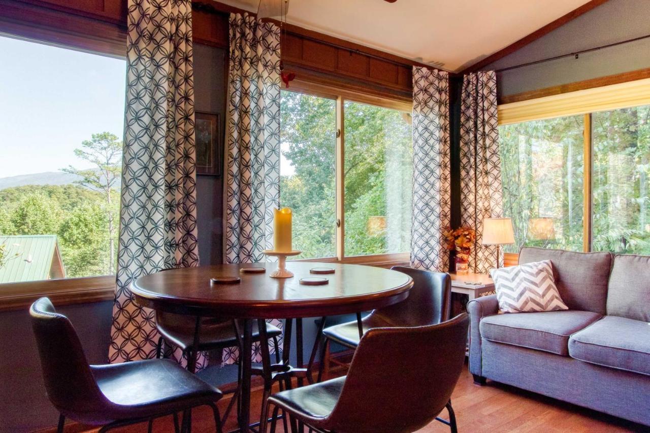 Cozy Cabin With Mountain Views Near Skylift Park! 蓋特林堡 外观 照片