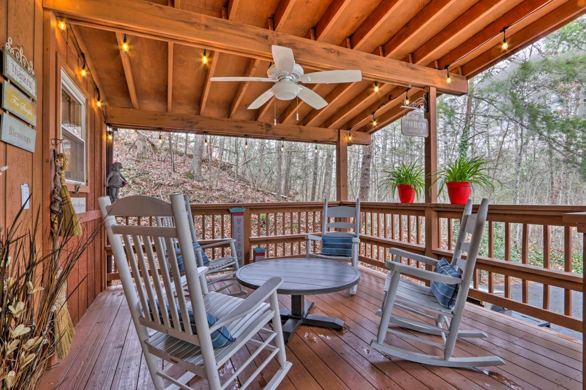 Cozy Cabin With Mountain Views Near Skylift Park! 蓋特林堡 外观 照片